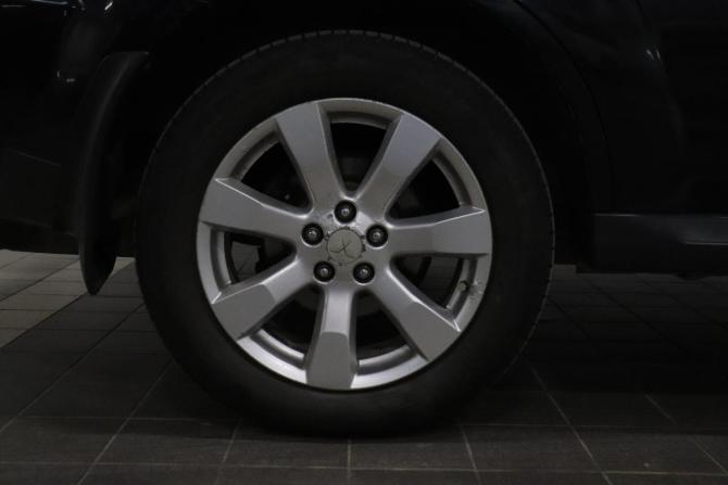 Mitsubishi Outlander II Рестайлинг с пробегом 2011 года, цена 1 000 000 рублей, 284895 км, внедорожник, Автокод Объявления