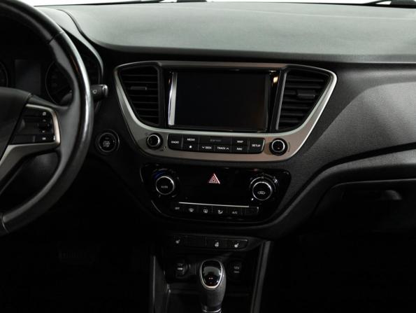 Hyundai Solaris II с пробегом 2017 года, цена 1 229 700 рублей, 157703 км, седан, Автокод Объявления