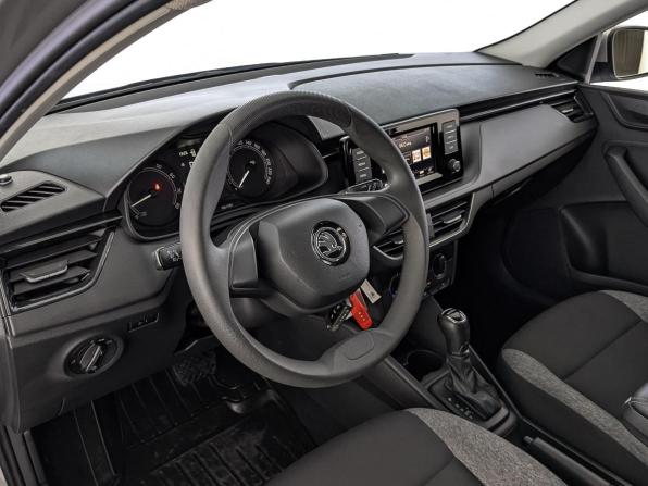 Skoda Rapid II с пробегом 2021 года, цена 1 550 000 рублей, 46150 км, лифтбек, Автокод Объявления