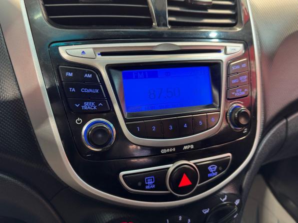 Hyundai Solaris I с пробегом 2012 года, цена 679 000 рублей, 196564 км, седан, Автокод Объявления