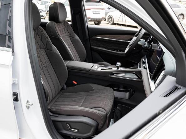 Geely Monjaro I Рестайлинг 2 с пробегом 2026 года, цена 4 220 000 рублей, 68 км, внедорожник, Автокод Объявления