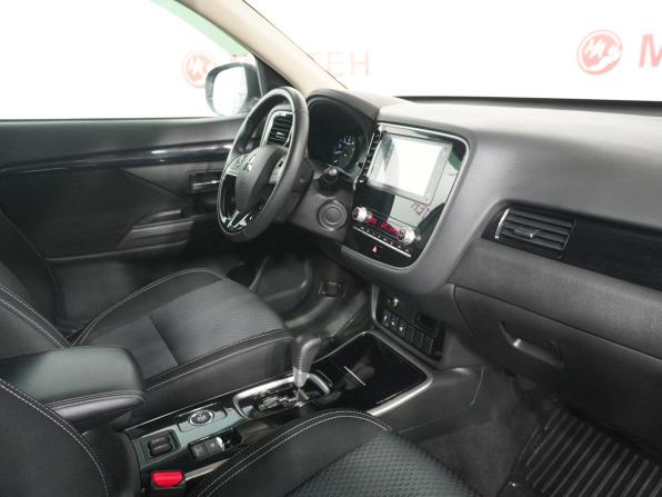 Mitsubishi Outlander III Рестайлинг 3 с пробегом 2021 года, цена 2 729 000 рублей, 74016 км, внедорожник, Автокод Объявления