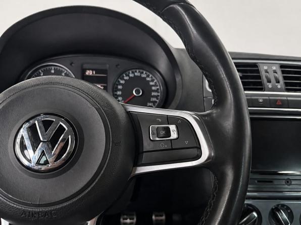 Volkswagen Polo V Рестайлинг с пробегом 2018 года, цена 1 329 000 рублей, 112000 км, седан, Автокод Объявления