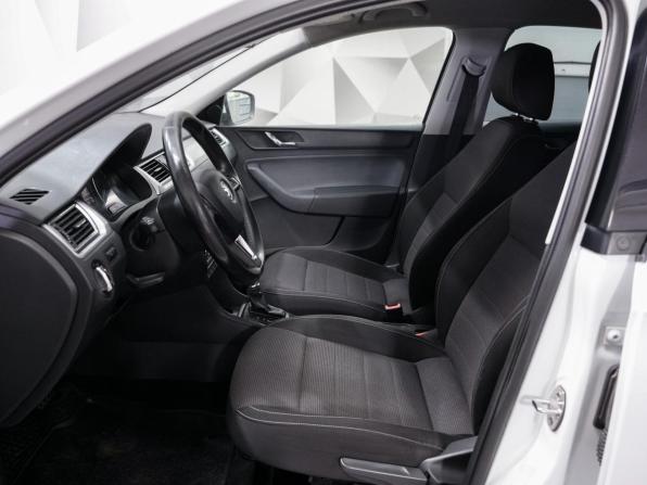 Skoda Rapid I с пробегом 2014 года, цена 811 000 рублей, 225000 км, лифтбек, Автокод Объявления