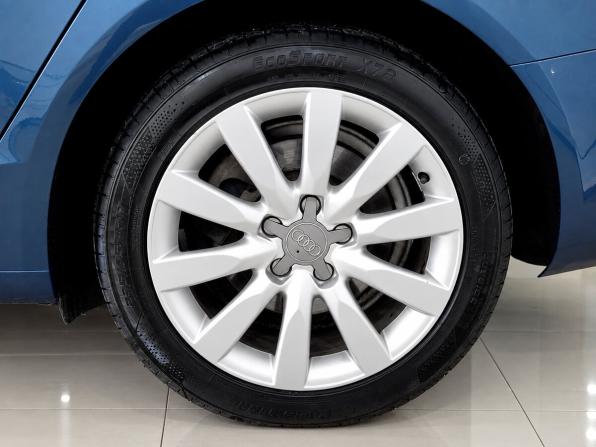 Audi A4 IV (B8) Рестайлинг с пробегом 2015 года, цена 1 190 000 рублей, 219726 км, седан, Автокод Объявления