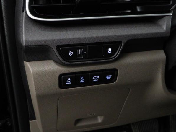 Kia Carnival IV Рестайлинг с пробегом 2025 года, цена 6 098 999 рублей, 10027 км, минивэн, Автокод Объявления