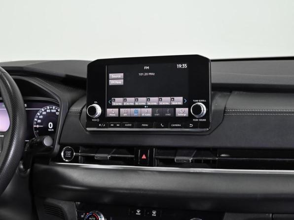 Mitsubishi Outlander IV с пробегом 2023 года, цена 2 399 000 рублей, 31688 км, внедорожник, Автокод Объявления