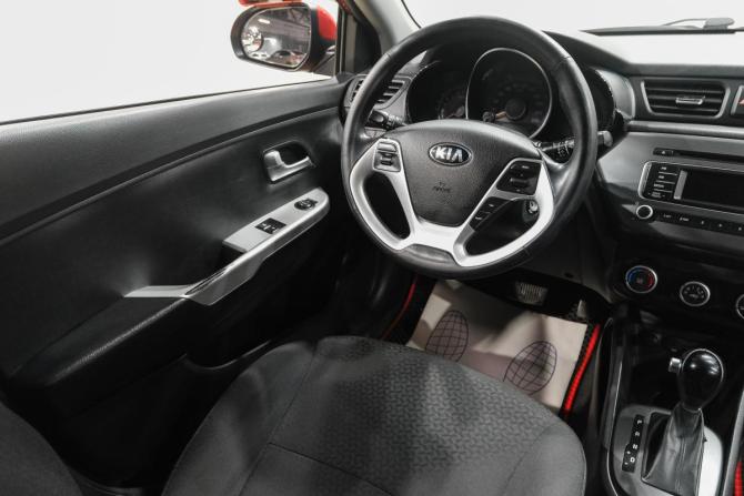 Kia Rio III Рестайлинг с пробегом 2015 года, цена 999 000 рублей, 202000 км, хэтчбек, Автокод Объявления