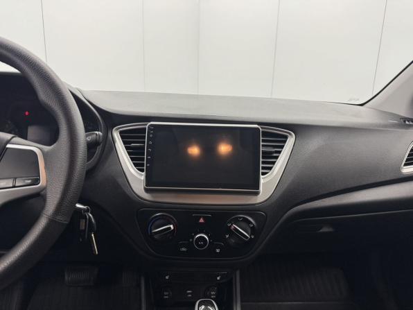 Hyundai Solaris II Рестайлинг с пробегом 2021 года, цена 1 050 000 рублей, 232000 км, седан, Автокод Объявления