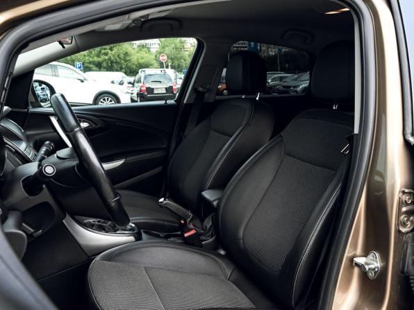 Opel Astra J с пробегом 2012 года, цена 729 000 рублей, 142224 км, хэтчбек, Автокод Объявления