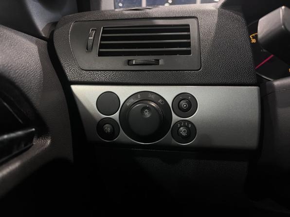 Opel Astra H Рестайлинг с пробегом 2010 года, цена 595 000 рублей, 166220 км, хэтчбек, Автокод Объявления