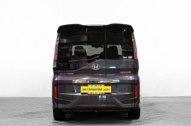Honda Stepwgn V с пробегом 2016 года, цена 2 049 000 рублей, 110000 км, минивэн, Автокод Объявления