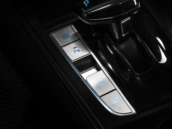 Hyundai Elantra VII (CN7) Рестайлинг с пробегом 2023 года, цена 1 999 000 рублей, 37781 км, седан, Автокод Объявления