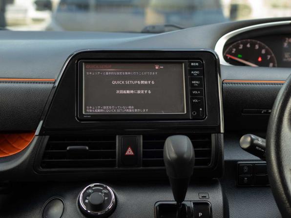 Toyota Sienta II Рестайлинг с пробегом 2019 года, цена 1 470 000 рублей, 125993 км, компактвэн, Автокод Объявления