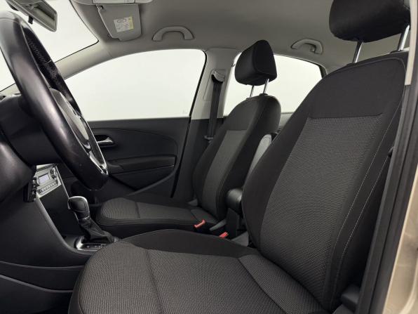 Volkswagen Polo V Рестайлинг с пробегом 2016 года, цена 1 190 000 рублей, 202000 км, седан, Автокод Объявления
