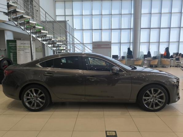 Mazda 6 III (GJ) Рестайлинг с пробегом 2017 года, цена 1 940 000 рублей, 89265 км, седан, Автокод Объявления