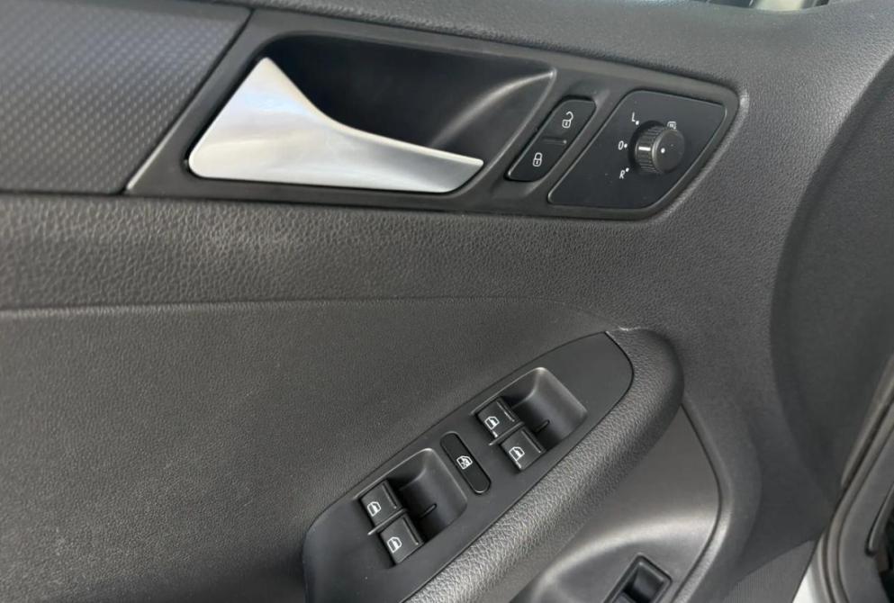 Volkswagen Jetta VI Киров  - изображение 18