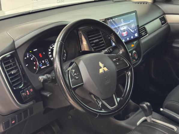 Mitsubishi Outlander III Рестайлинг 2 с пробегом 2016 года, цена 1 630 000 рублей, 200300 км, внедорожник, Автокод Объявления