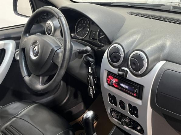 Renault Sandero I с пробегом 2013 года, цена 717 600 рублей, 139715 км, хэтчбек, Автокод Объявления