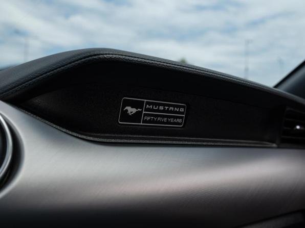 Ford Mustang VI Рестайлинг с пробегом 2020 года, цена 3 599 000 рублей, 59718 км, кабриолет, Автокод Объявления