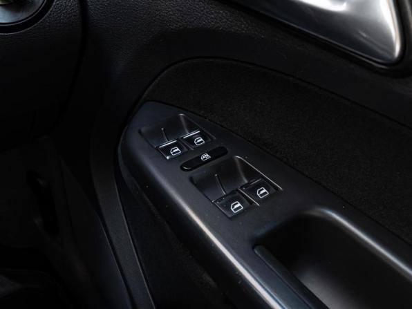 Volkswagen Touran I Рестайлинг с пробегом 2010 года, цена 820 000 рублей, 273199 км, компактвэн, Автокод Объявления