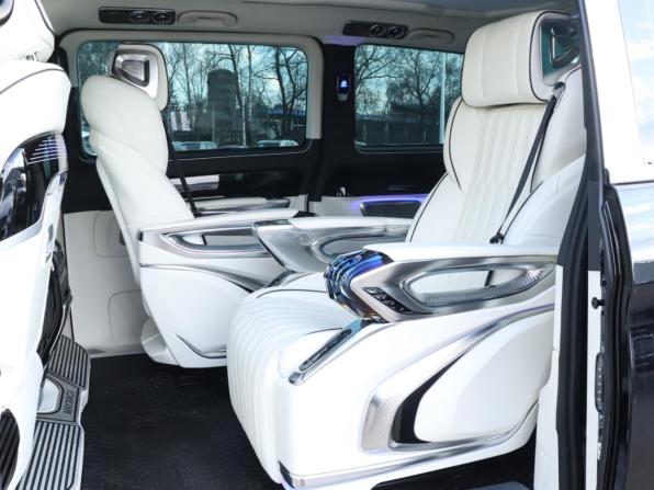 Mercedes-Benz V-Класс III (W447) Рестайлинг 2 с пробегом 2024 года, цена 9 838 316 рублей, 7940 км, минивэн, Автокод Объявления