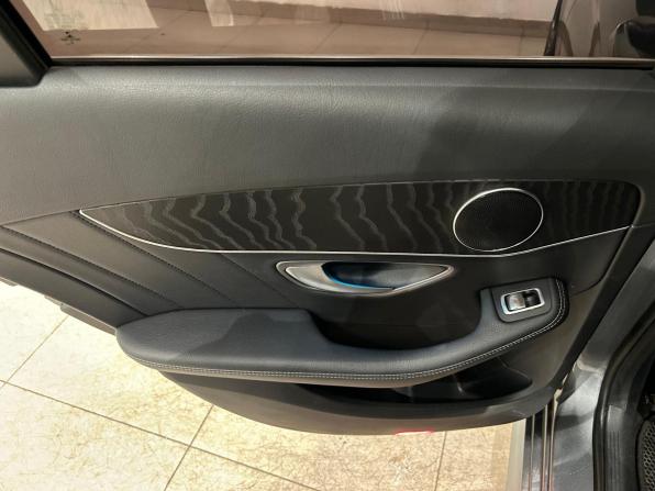 Mercedes-Benz C-Класс IV (W205) с пробегом 2017 года, цена 2 599 000 рублей, 135941 км, седан, Автокод Объявления