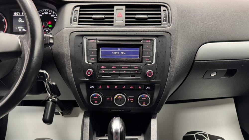 Volkswagen Jetta VI Киров  - изображение 13