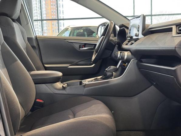Toyota RAV4 V (XA50) с пробегом 2021 года, цена 3 750 000 рублей, 10800 км, внедорожник, Автокод Объявления