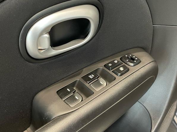 Kia Soul II Рестайлинг с пробегом 2016 года, цена 1 349 000 рублей, 151000 км, хэтчбек, Автокод Объявления