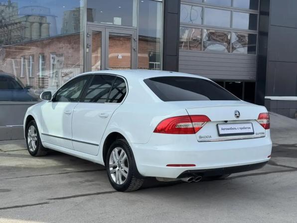 Skoda Superb II Рестайлинг с пробегом 2014 года, цена 800 000 рублей, 219153 км, лифтбек, Автокод Объявления
