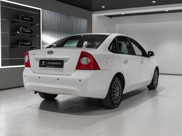 Ford Focus II Рестайлинг с пробегом 2010 года, цена 595 000 рублей, 195784 км, седан, Автокод Объявления