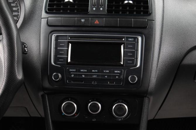 Volkswagen Polo V с пробегом 2010 года, цена 469 000 рублей, 304021 км, седан, Автокод Объявления