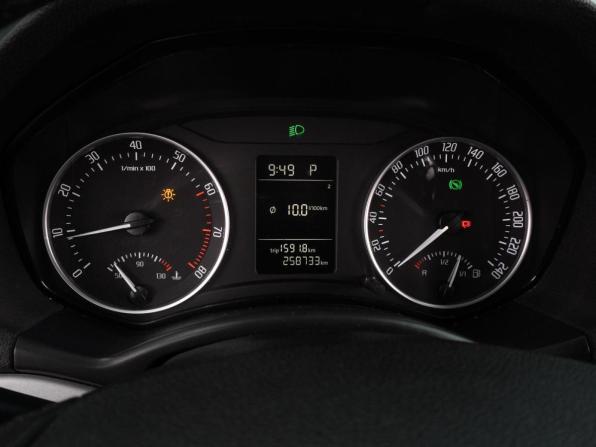 Skoda Octavia II (A5) Рестайлинг с пробегом 2012 года, цена 799 000 рублей, 258733 км, лифтбек, Автокод Объявления