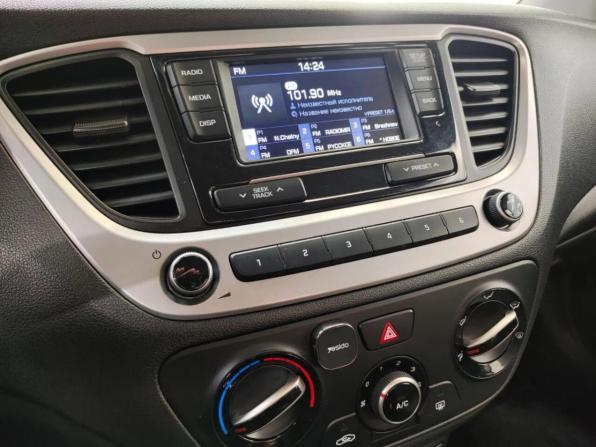 Hyundai Solaris II с пробегом 2018 года, цена 1 310 750 рублей, 89275 км, седан, Автокод Объявления