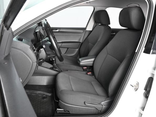 Volkswagen Polo VI с пробегом 2021 года, цена 1 639 000 рублей, 78978 км, лифтбек, Автокод Объявления