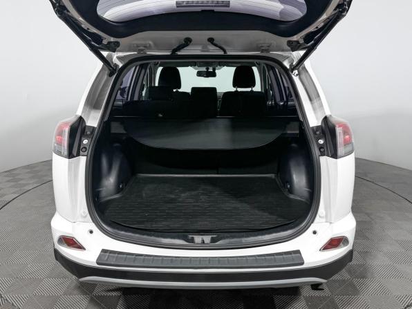 Toyota RAV4 IV (XA40) Рестайлинг с пробегом 2016 года, цена 1 657 000 рублей, 162885 км, внедорожник, Автокод Объявления