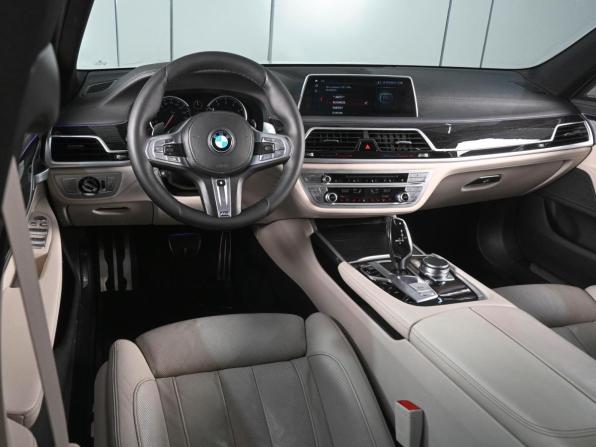 BMW 7 серии VI (G11/G12) с пробегом 2017 года, цена 3 299 000 рублей, 123725 км, седан, Автокод Объявления