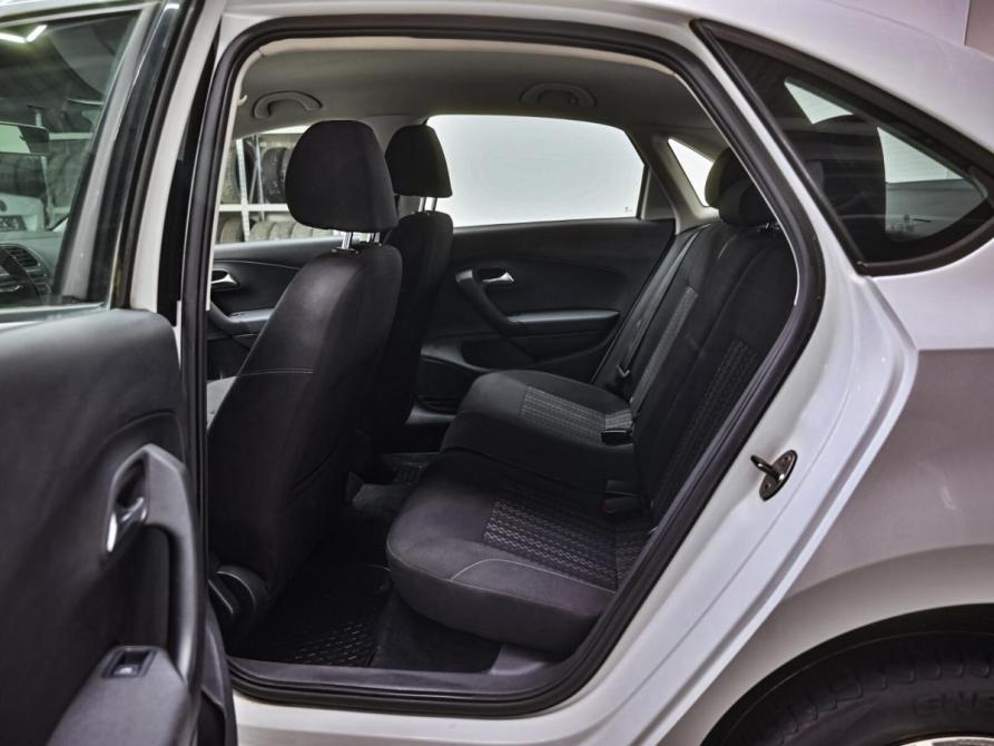 Volkswagen Polo V Рестайлинг Челябинск  - изображение 15