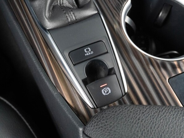 Toyota Camry VIII (XV70) с пробегом 2019 года, цена 2 829 000 рублей, 110961 км, седан, Автокод Объявления