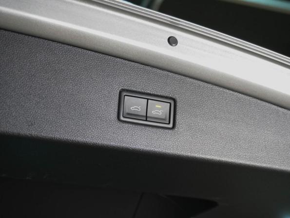 Volkswagen Tiguan II с пробегом 2018 года, цена 2 469 000 рублей, 129131 км, внедорожник, Автокод Объявления