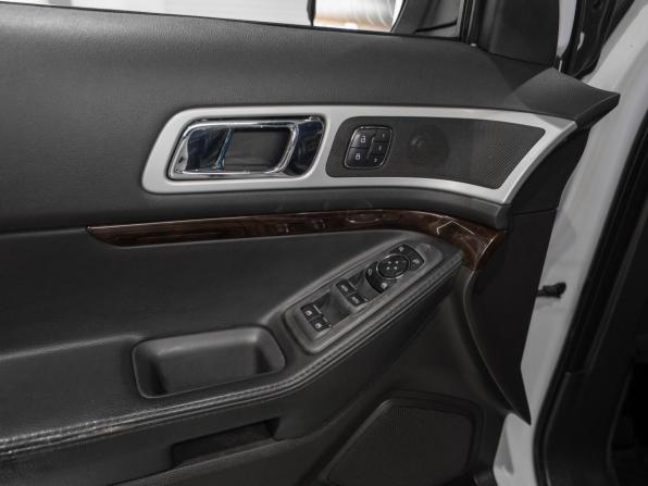 Ford Explorer V с пробегом 2015 года, цена 2 150 000 рублей, 89189 км, внедорожник, Автокод Объявления