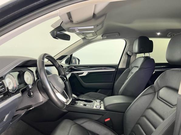 Volkswagen Touareg III с пробегом 2021 года, цена 5 699 000 рублей, 95000 км, внедорожник, Автокод Объявления