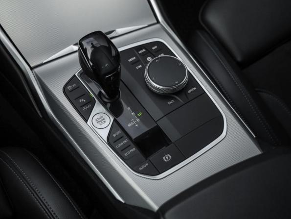 BMW 3 серии VII (G2x) с пробегом 2021 года, цена 3 586 000 рублей, 109725 км, седан, Автокод Объявления