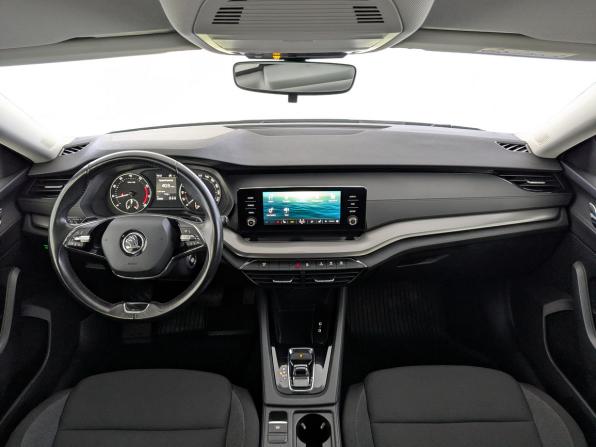 Skoda Octavia IV (A8) с пробегом 2021 года, цена 2 400 000 рублей, 69993 км, лифтбек, Автокод Объявления