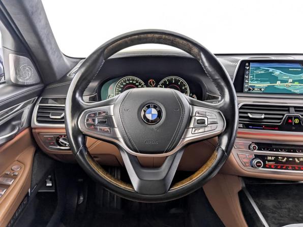 BMW 7 серии VI (G11/G12) с пробегом 2016 года, цена 3 000 000 рублей, 83571 км, седан, Автокод Объявления
