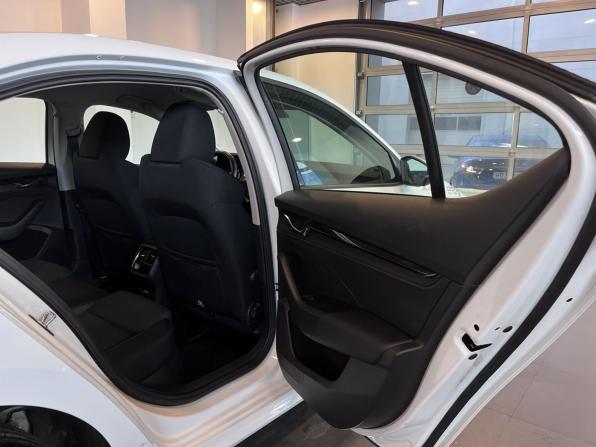 Skoda Octavia IV (A8) с пробегом 2021 года, цена 2 390 000 рублей, 103261 км, лифтбек, Автокод Объявления