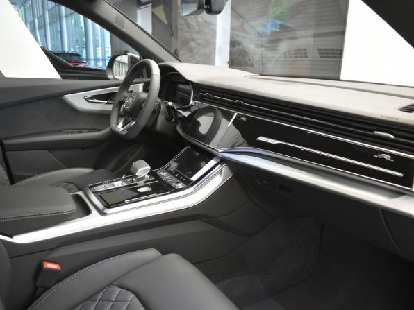 Audi Q8 I (4M) Рестайлинг с пробегом 2024 года, цена 12 500 000 рублей, 5933 км, внедорожник, Автокод Объявления