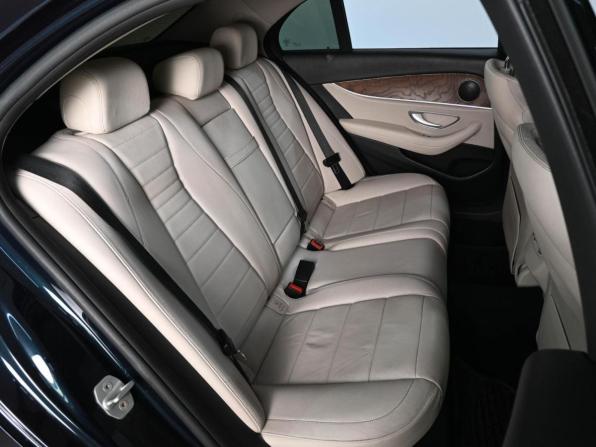 Mercedes-Benz E-Класс V (W213 S213 C238) с пробегом 2016 года, цена 2 549 000 рублей, 175865 км, седан, Автокод Объявления