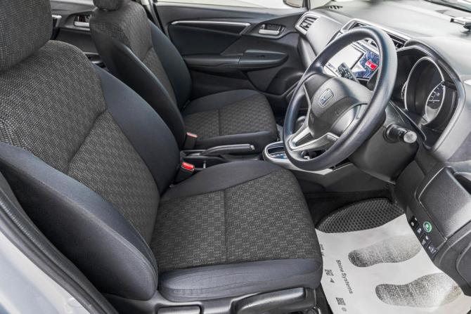 Honda Fit III с пробегом 2015 года, цена 999 000 рублей, 109000 км, хэтчбек, Автокод Объявления